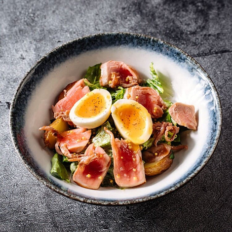 Салат Нисуаз с тунцом