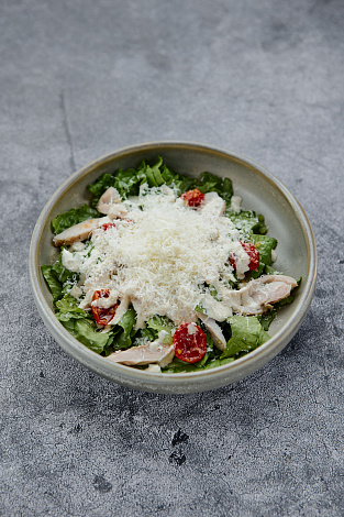 Grilled Chicken and Sun-Dried Tomato Salad