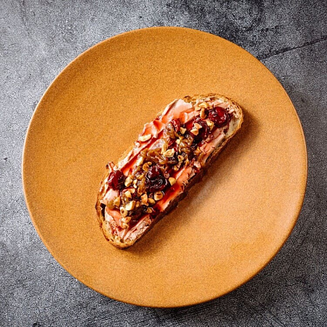 Паштет с пьяной вишней  и луковым мармеладом